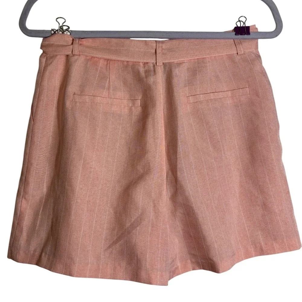 Skies are Blue Blush Pink Shorts with Belt and white‎ stripes Size Small